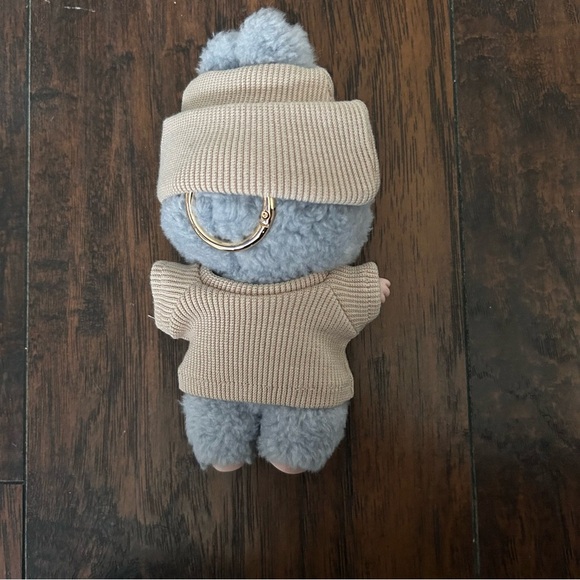 PopMart Labubu Luxury Clothes - Picture 2 of 4